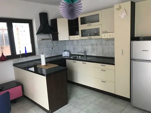 Pine Хвар